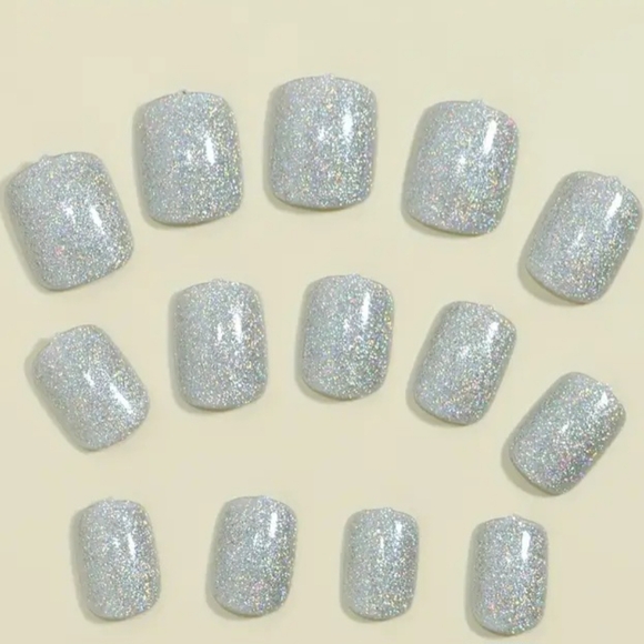 Glittery Silver Solid Press On Nails 24 ct. - Picture 2 of 6